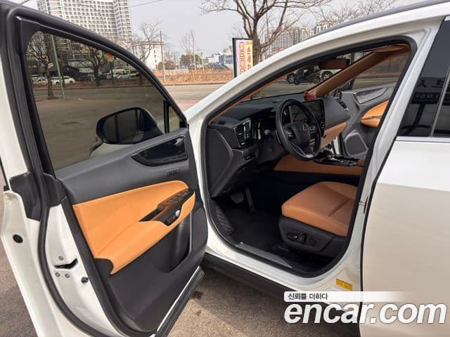 Lexus NX350h 2024 — ფოტო 10/19