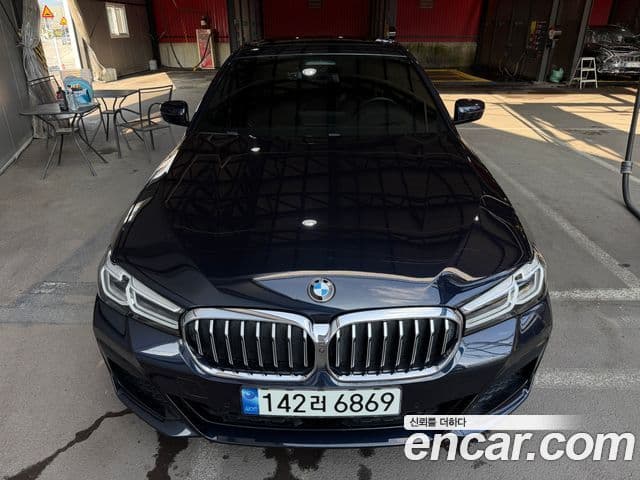 BMW 5 Series 2023 — ფოტო 3/16