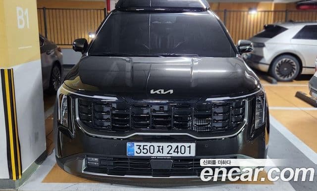Kia Carnival 2025 — Şəkil 2/15