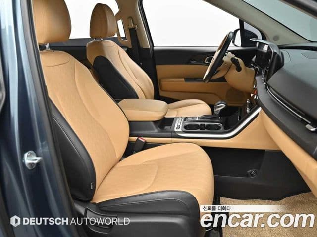 Kia Carnival 2021 — Şəkil 9/20