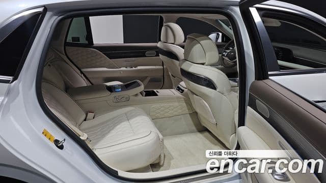 Genesis G90 2022 — ფოტო 11/20