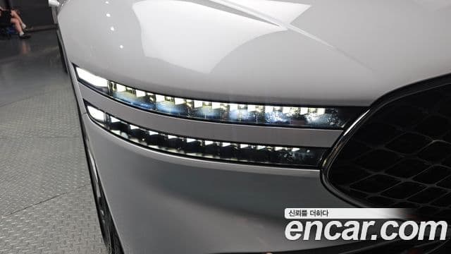Genesis G90 2022 — Photo 18/49
