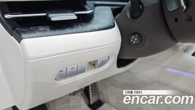 Genesis G90 2022 — Photo 33/49
