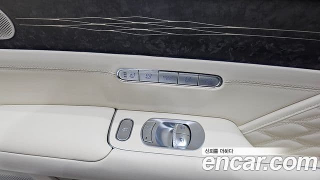 Genesis G90 2022 — Photo 39/49