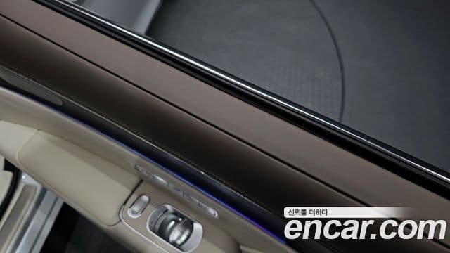 Genesis G90 2022 — Photo 22/49