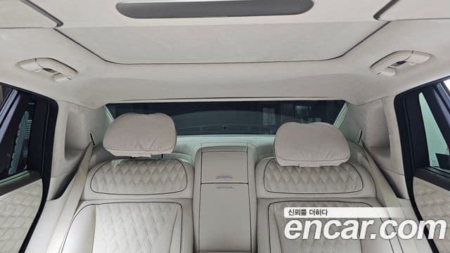 Genesis G90 2022 — Photo 26/49