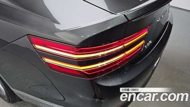 Genesis G80 2022 — Photo 18/30