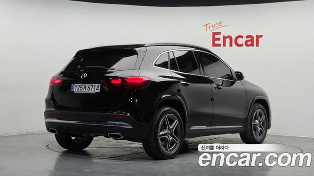 Mercedes-Benz GLA-Class 2024 — ფოტო 1/20