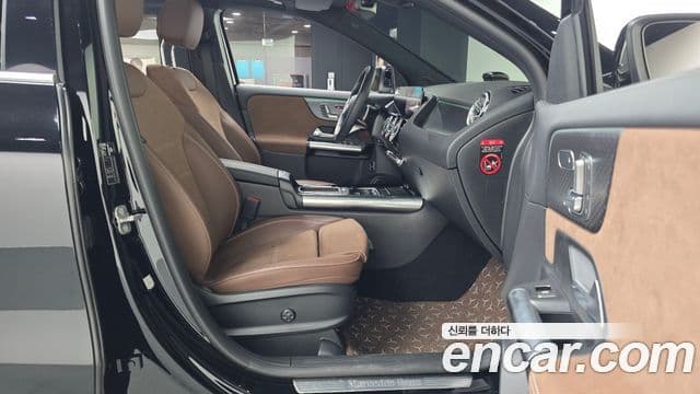 Mercedes-Benz GLA-Class 2024 — ფოტო 11/20