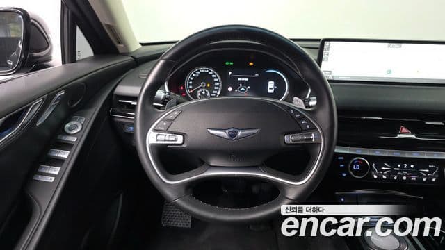 Genesis Electrified G80 2022 — ფოტო 13/20