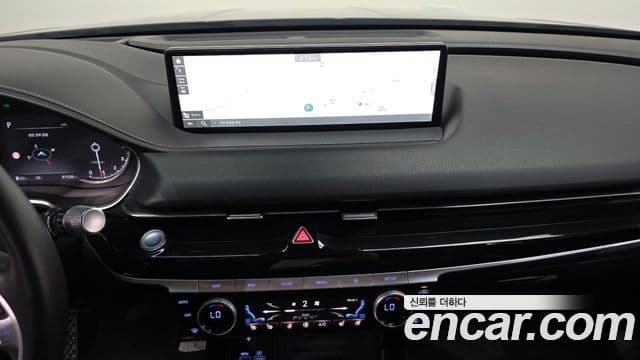 Genesis Electrified G80 2022 — ფოტო 14/20
