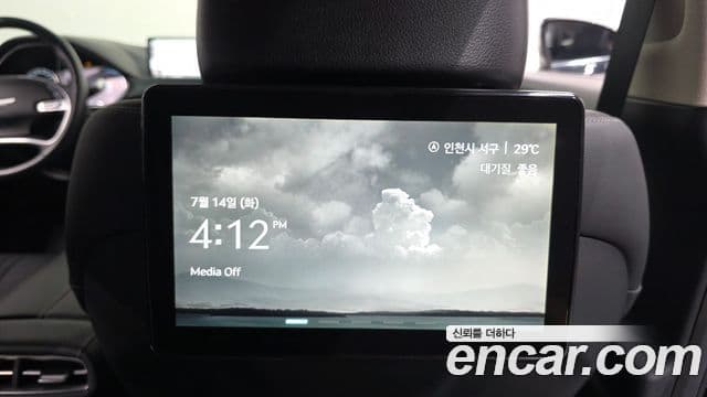 Genesis Electrified G80 2022 — ფოტო 18/20
