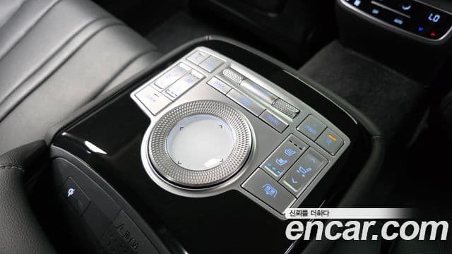 Genesis Electrified G80 2022 — ფოტო 19/20