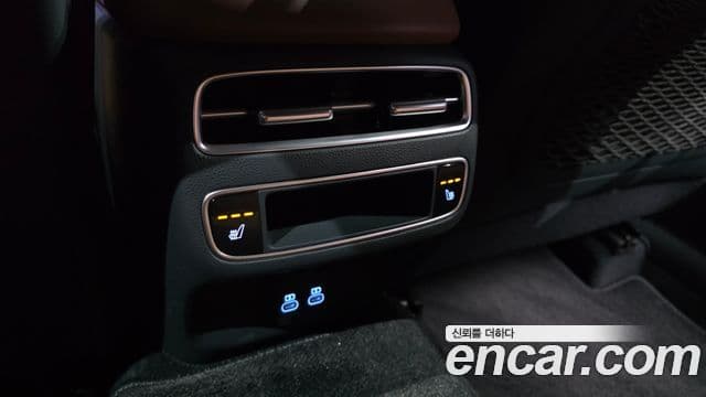 Genesis GV70 2026 — Şəkil 19/20