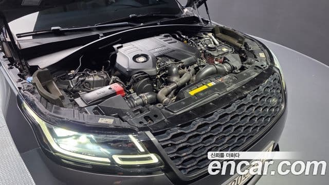 Land Rover Range Rover Velar 2019 — ფოტო 6/20