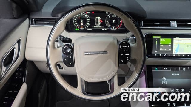 Land Rover Range Rover Velar 2019 — ფოტო 14/20