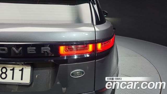 Land Rover Range Rover Velar 2019 — Photo 5/39
