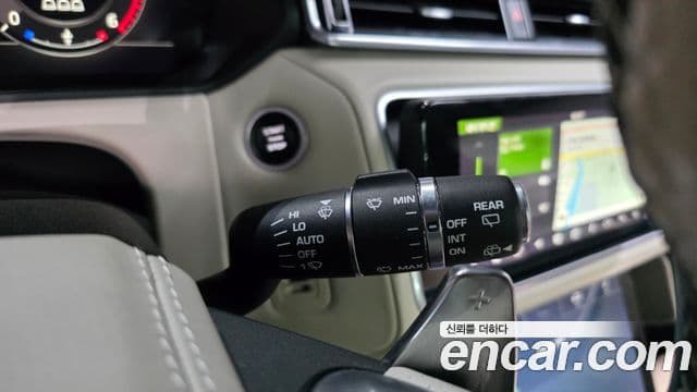 Land Rover Range Rover Velar 2019 — Photo 14/39