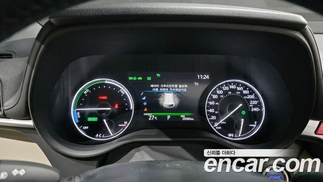 Toyota Sienna 2023 — ფოტო 8/20