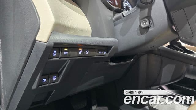 Toyota Sienna 2023 — ფოტო 12/20