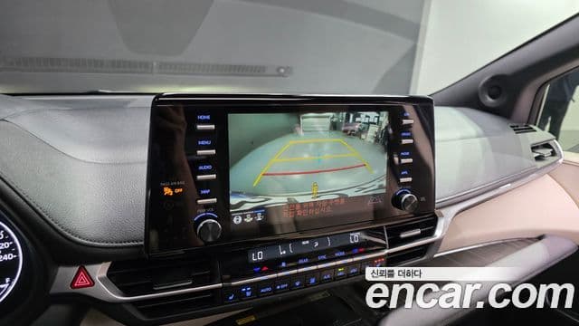 Toyota Sienna 2023 — ფოტო 15/20