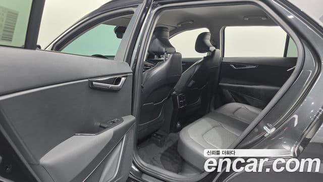 Kia Niro 2022 — ფოტო 16/20