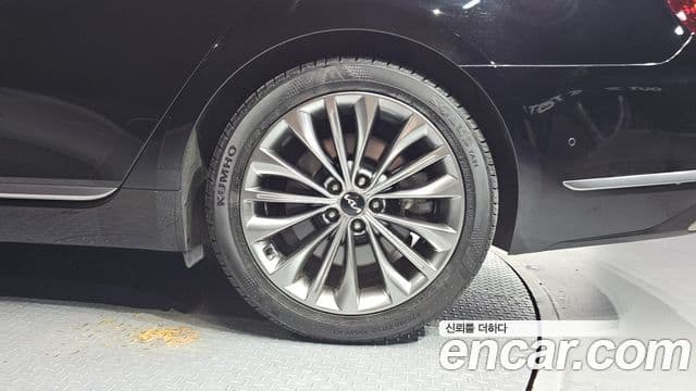 Kia The K9 2022 — Photo 18/35