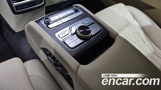 Kia The K9 2022 — Photo 24/35