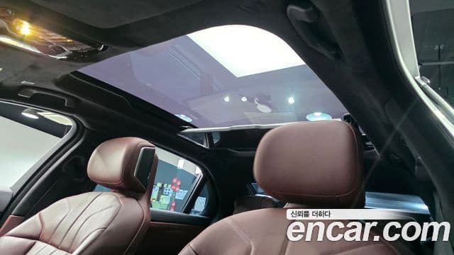 BMW 7 Series 2023 — ფოტო 19/20