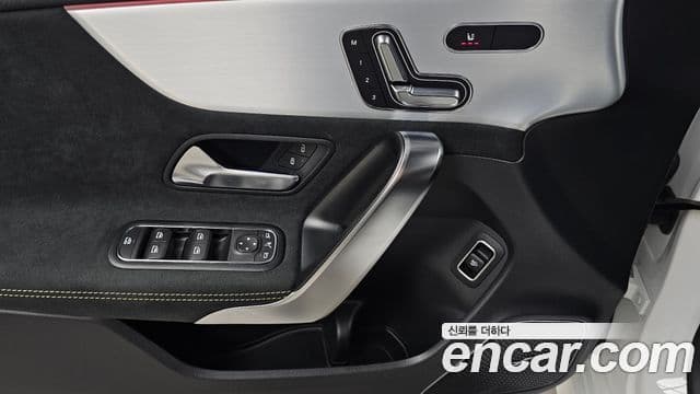 Mercedes-Benz CLA-Class 2025 — Фото 16/20