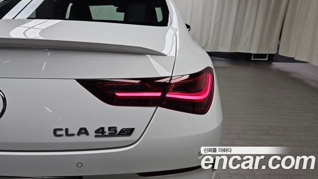 Mercedes-Benz CLA-Class 2025 — Photo 10/30