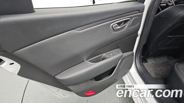 Renault Samsung SM6 2023 — Şəkil 27/30