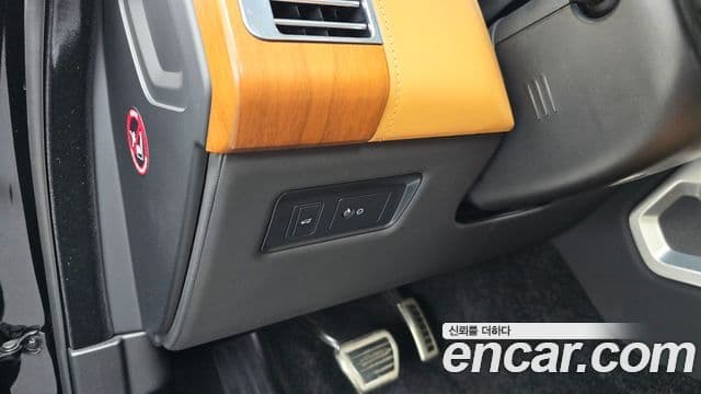 Land Rover Range Rover 2019 — Photo 38/38