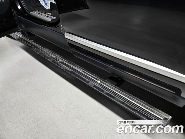 Land Rover Range Rover 2019 — Photo 30/38