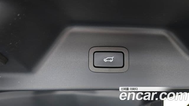 Land Rover Range Rover 2019 — Photo 28/38
