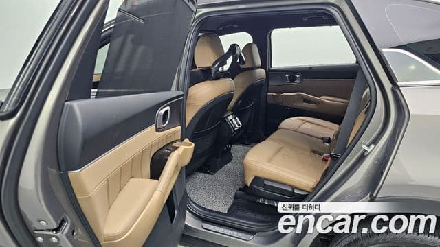 Kia Sorento 2024 — Şəkil 26/33
