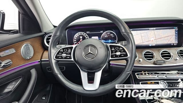 Mercedes-Benz E-Class 2020 — Фото 11/20