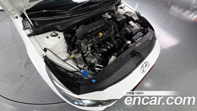 Hyundai Avante 2022 — ფოტო 6/20