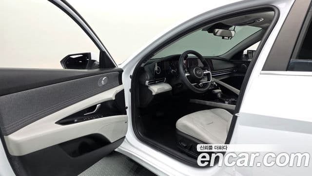 Hyundai Avante 2022 — ფოტო 10/20