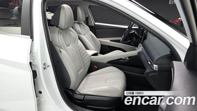 Hyundai Avante 2022 — ფოტო 11/20