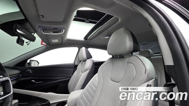 Hyundai Avante 2022 — ფოტო 17/20