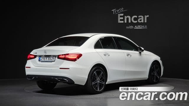 Mercedes-Benz A-Class 2025 — ფოტო 2/20