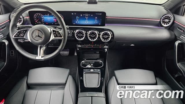 Mercedes-Benz A-Class 2025 — ფოტო 7/20