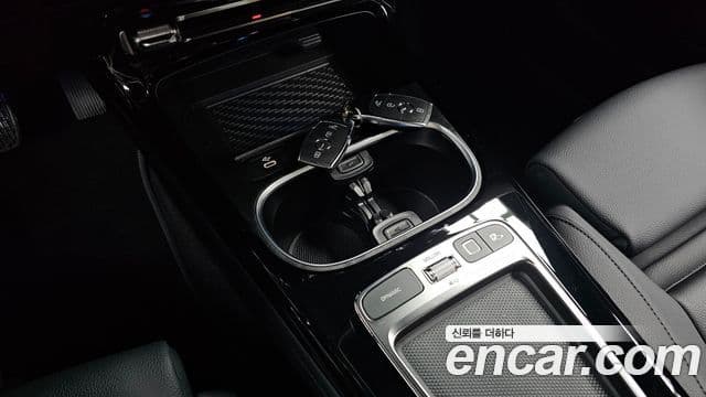 Mercedes-Benz A-Class 2025 — ფოტო 17/20