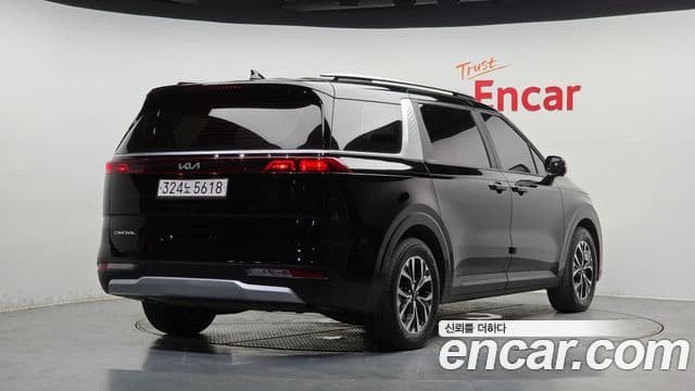 Kia Carnival 2023 — Şəkil 2/20