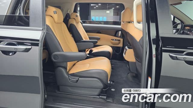 Kia Carnival 2023 — Şəkil 12/20