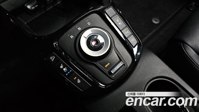 Kia Seltos 2024 — ფოტო 9/20
