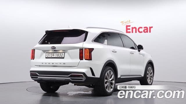 Kia Sorento 2021 — Фото 2/20