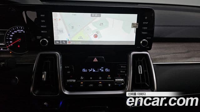 Kia Sorento 2021 — Фото 14/20