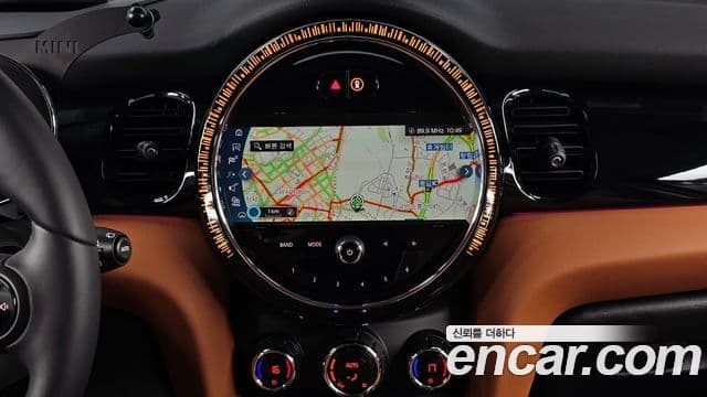 Mini Cooper S 2024 — Фото 14/20